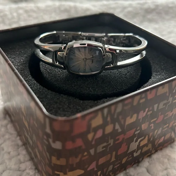 Fossil | Accessories | Fossil Watch Extra Links | Poshmark display picture 1